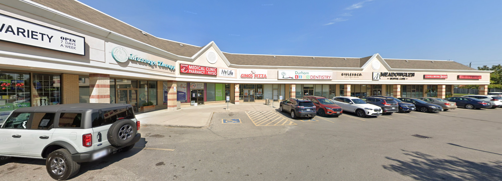 Actual property frontage at 10 Meadowglen Drive, Whitby, Ontario